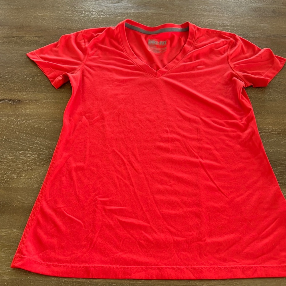 Women Nike dri-fit shirt. Size small. Great condition